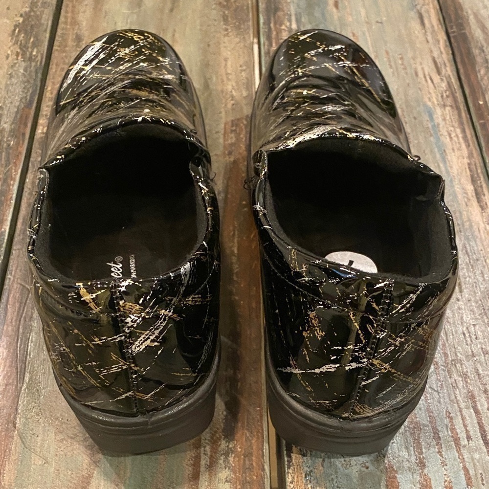 Easy Street Tiffany Clogs Comfort Shoes Black Patent Gold Silver Womens Size 7 - Picture 5 of 10